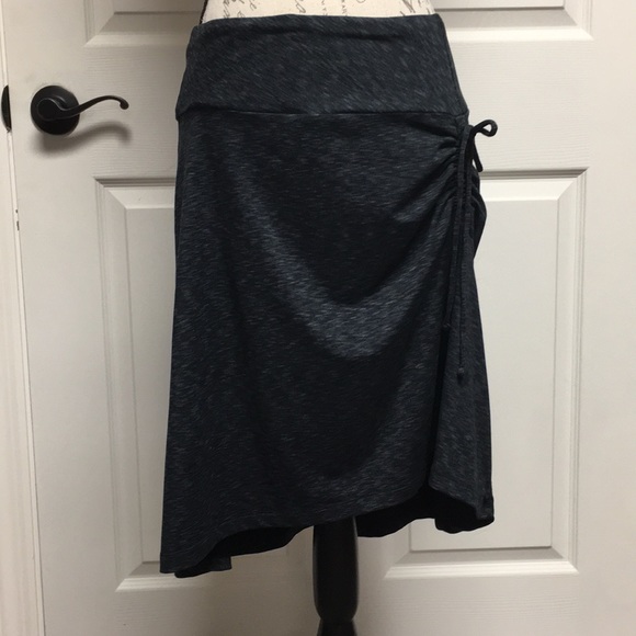 The North Face Dresses & Skirts - The North Face medium gray skirt EUC high low